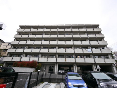 Building appearance. Appearance with a strong presence