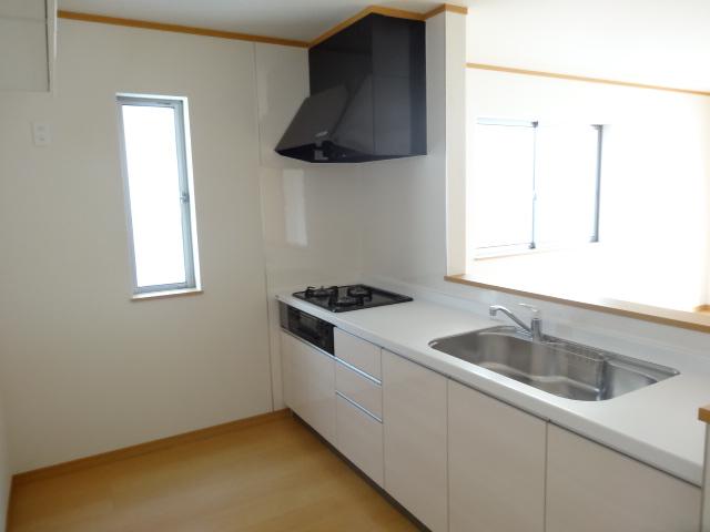 Kitchen. B Building: Indoor (October 2013) Shooting