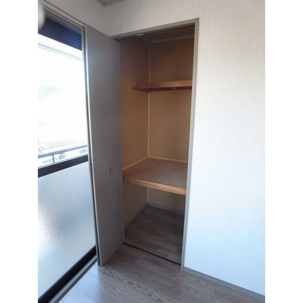 Receipt. Storage of south Western-style