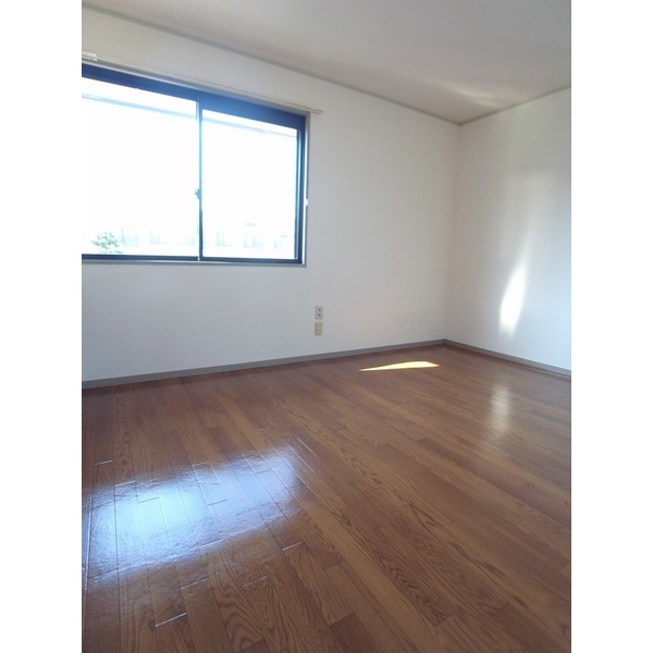 Living and room. North Western-style 6 Pledge