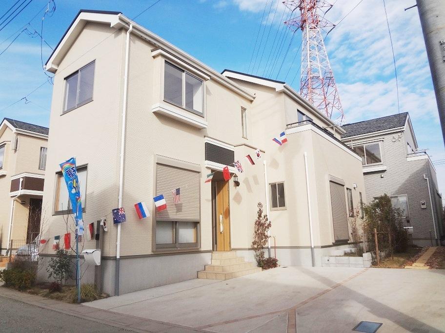 Local appearance photo. Local (12 May 2013) Shooting