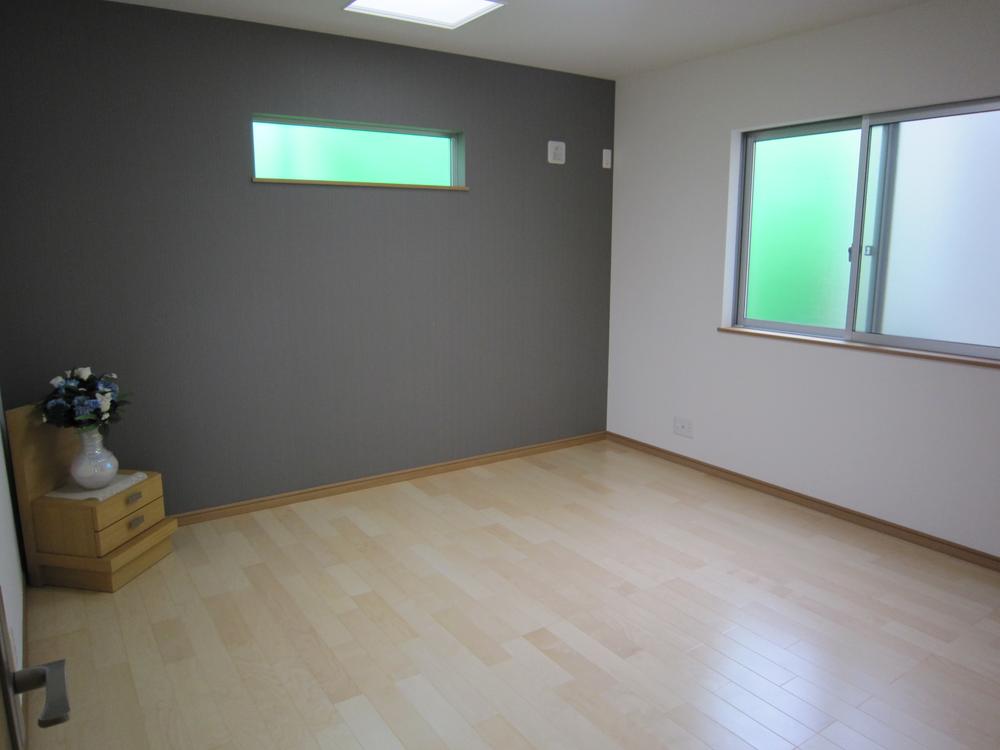 Same specifications photos (Other introspection)