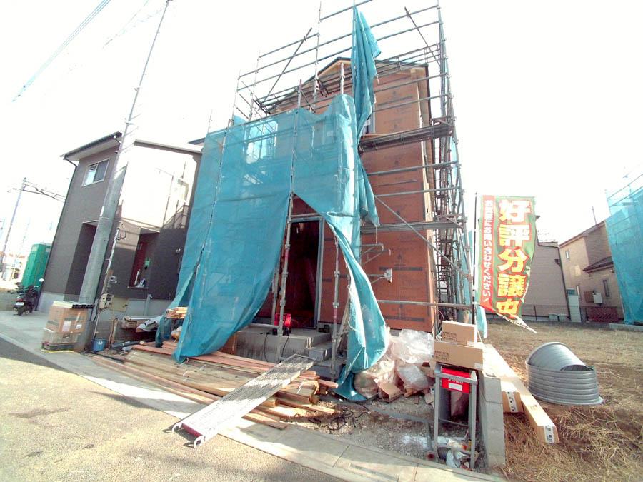 Local photos, including front road. Building 3 We offer the same use the finished model house of this property. Please feel free to contact us.