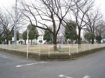 park. 20m to the outer-cho, East Park (Park)