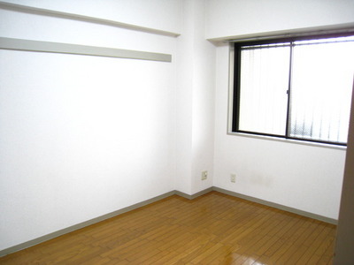 Living and room. Ideal for children's rooms in the independent Western-style!