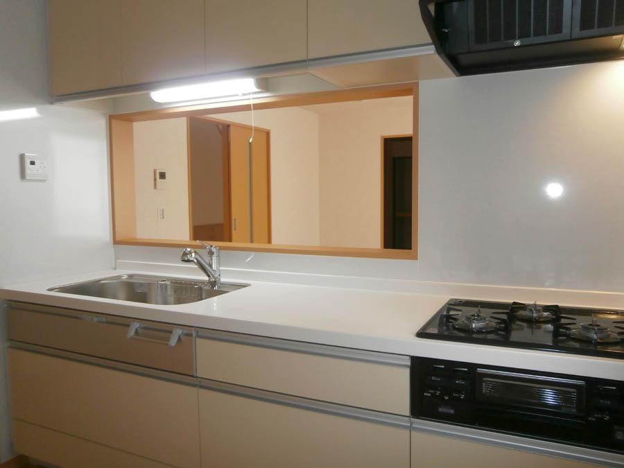 Kitchen. Was building completed. Such as the actual image from per yang, We have to wait all the time so you can see directly. 