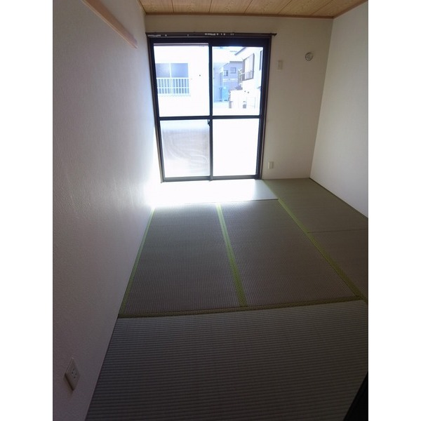 Living and room. Japanese-style room 6 quires