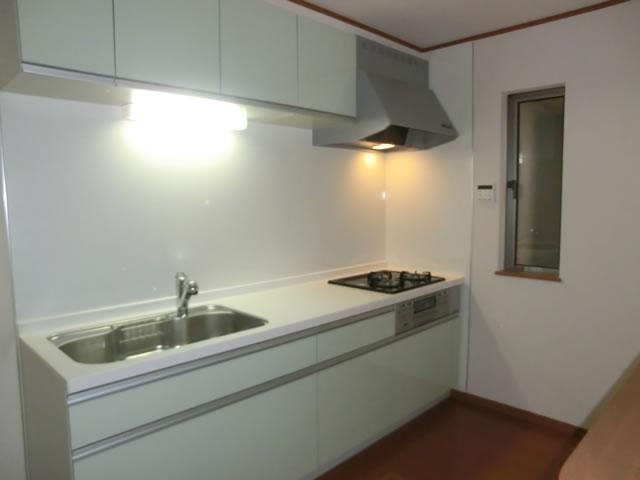 Same specifications photo (kitchen)