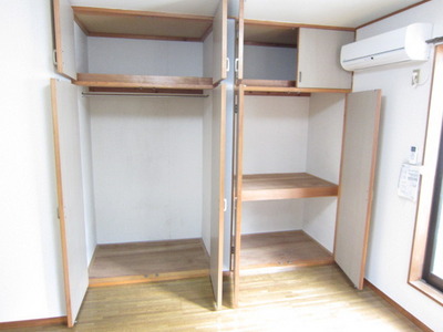 Receipt. Storage space plenty