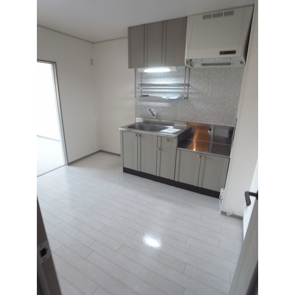 Living and room. DK5.25 Pledge