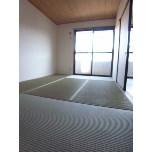 Living and room. Japanese-style room 6 quires