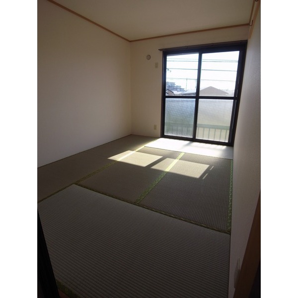 Living and room. Japanese-style room 6 quires