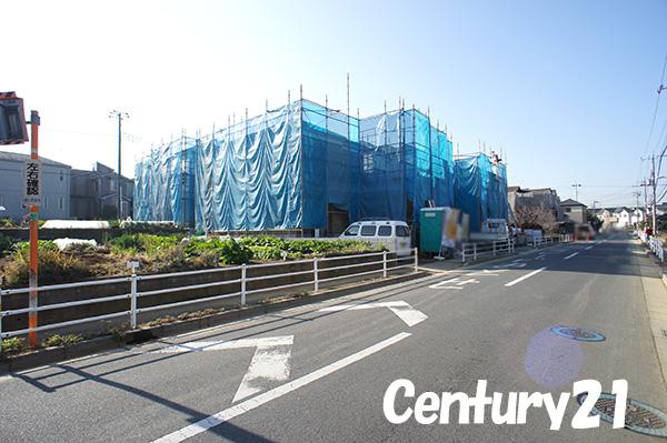 Local photos, including front road. 12 / 6 shooting