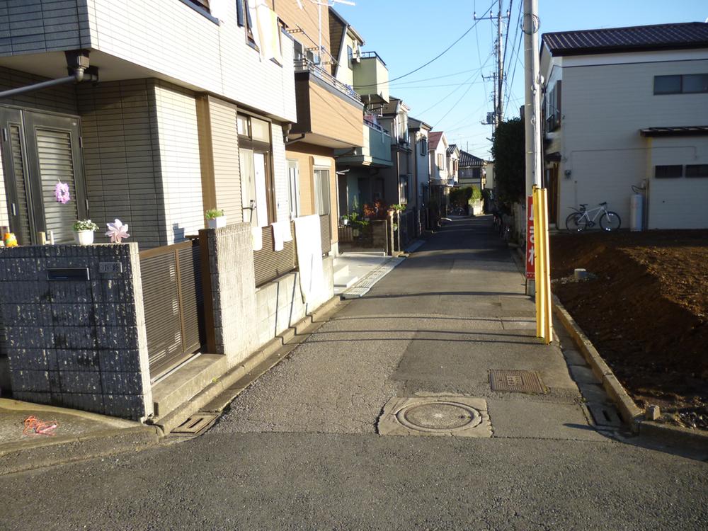 Local photos, including front road. Local (12 May 2013) Shooting