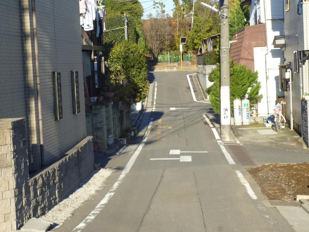 Local photos, including front road. Local (12 May 2013) Shooting