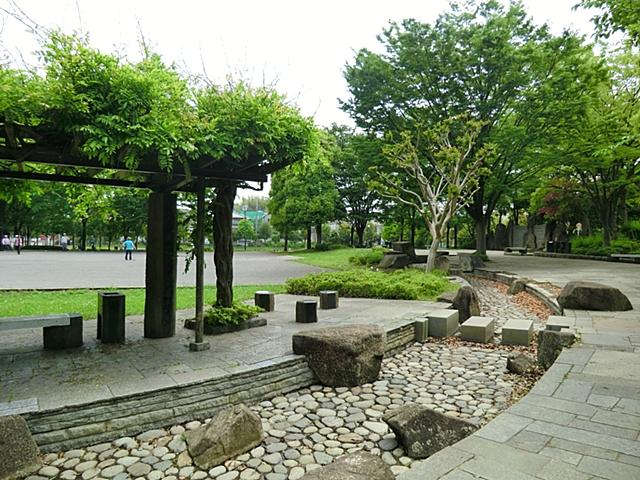 park. 1219m to pine Shibakoen