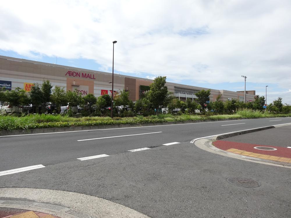 Shopping centre. Misono 240m to ion