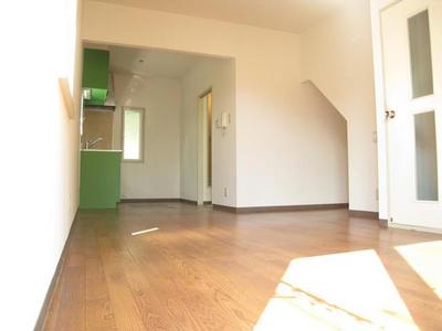 Living and room. 1F Living! You can use comfortably with your family everyone