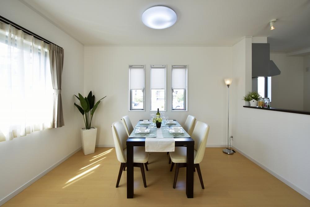 Same specifications photos (living). Same specifications living