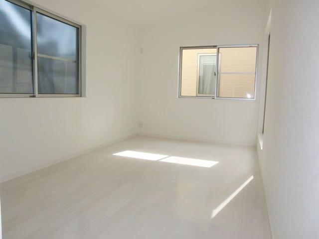 Non-living room. Indoor (10 May 2013) Shooting