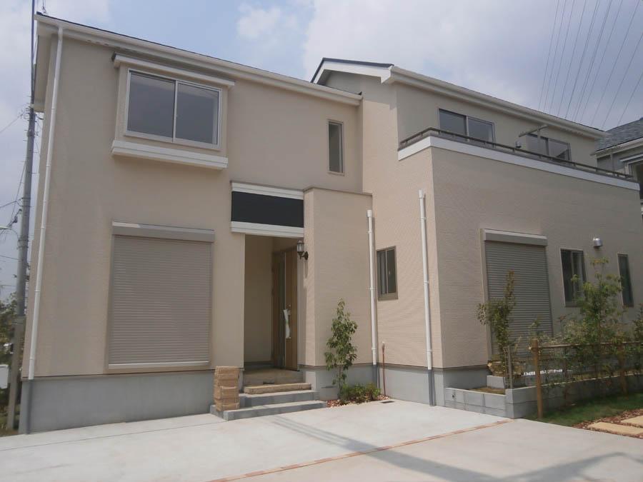 Local photos, including front road. C Building Was building completed. Such as the actual image from per yang, We have to wait all the time so you can see directly. 