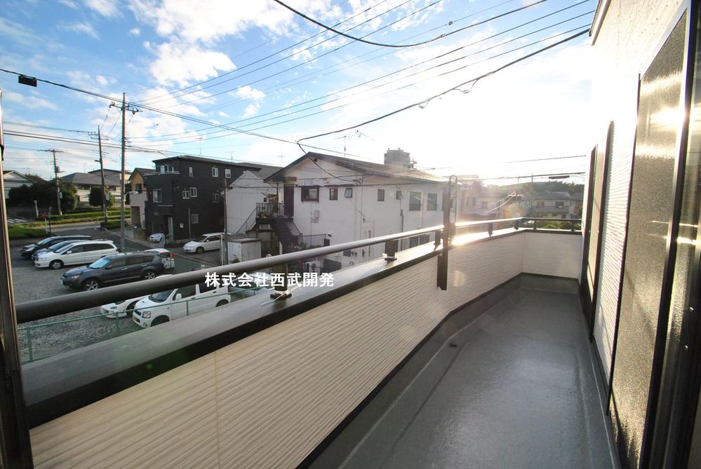 View photos from the dwelling unit. View from local (September 2013) Shooting