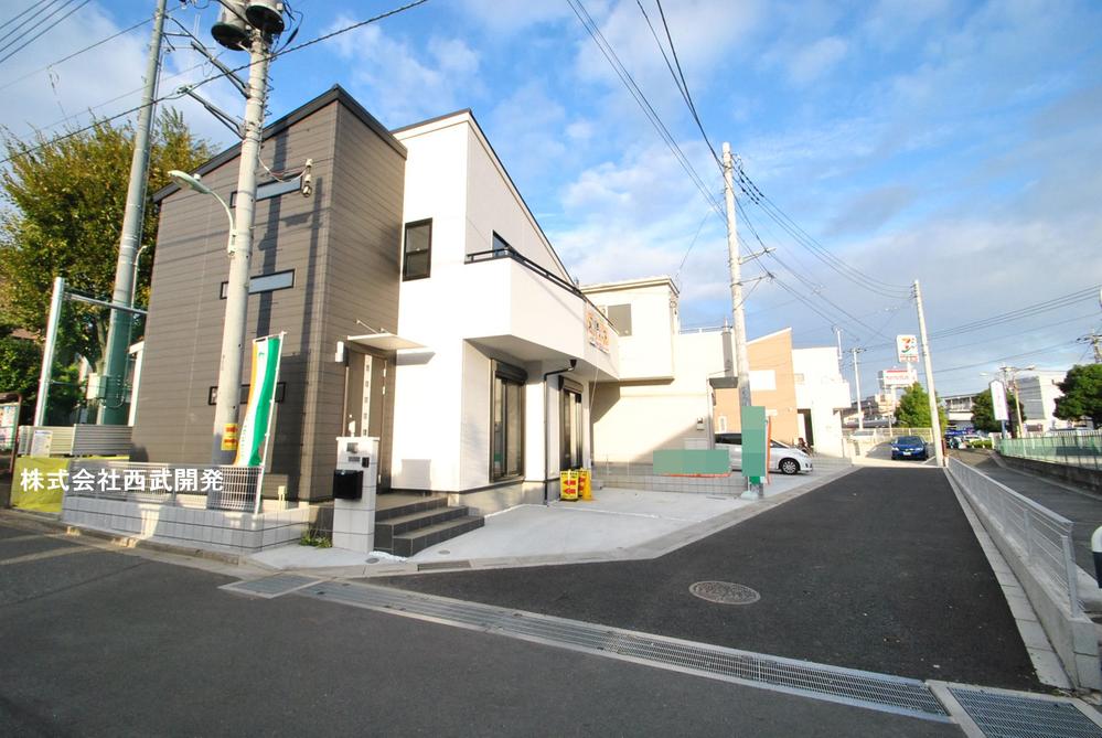 Local photos, including front road. Local (September 2013) Shooting