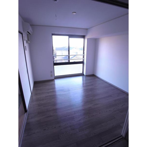 Living and room. South Western-style 6 Pledge