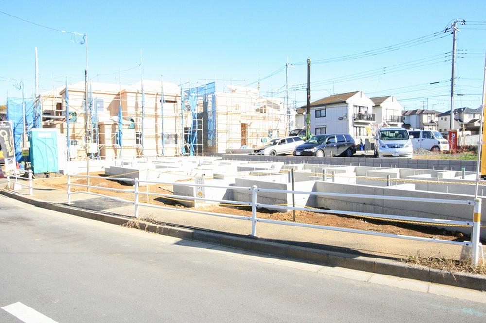 Local photos, including front road. Local (11 May 2013) Shooting