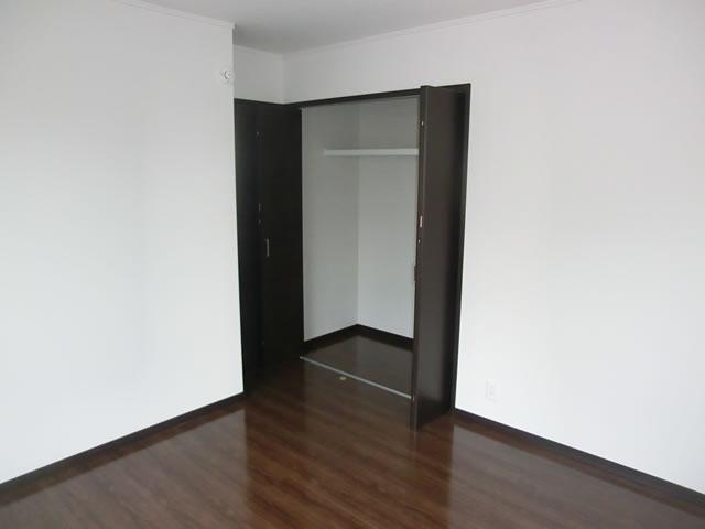 Receipt. Western-style housing