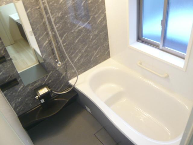 Bathroom. Local (11 May 2013) Shooting