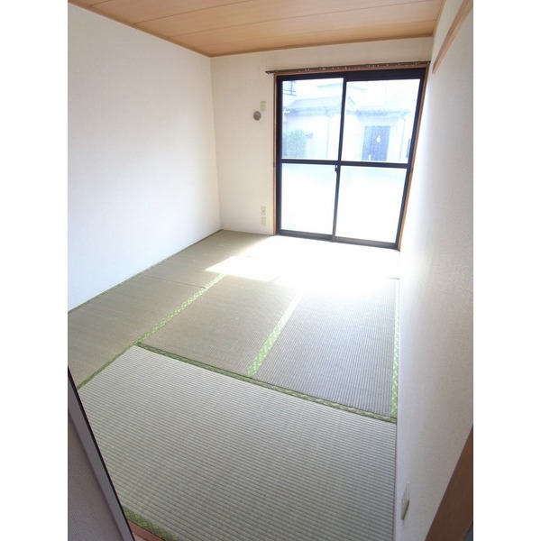 Living and room. Japanese-style room 6 quires