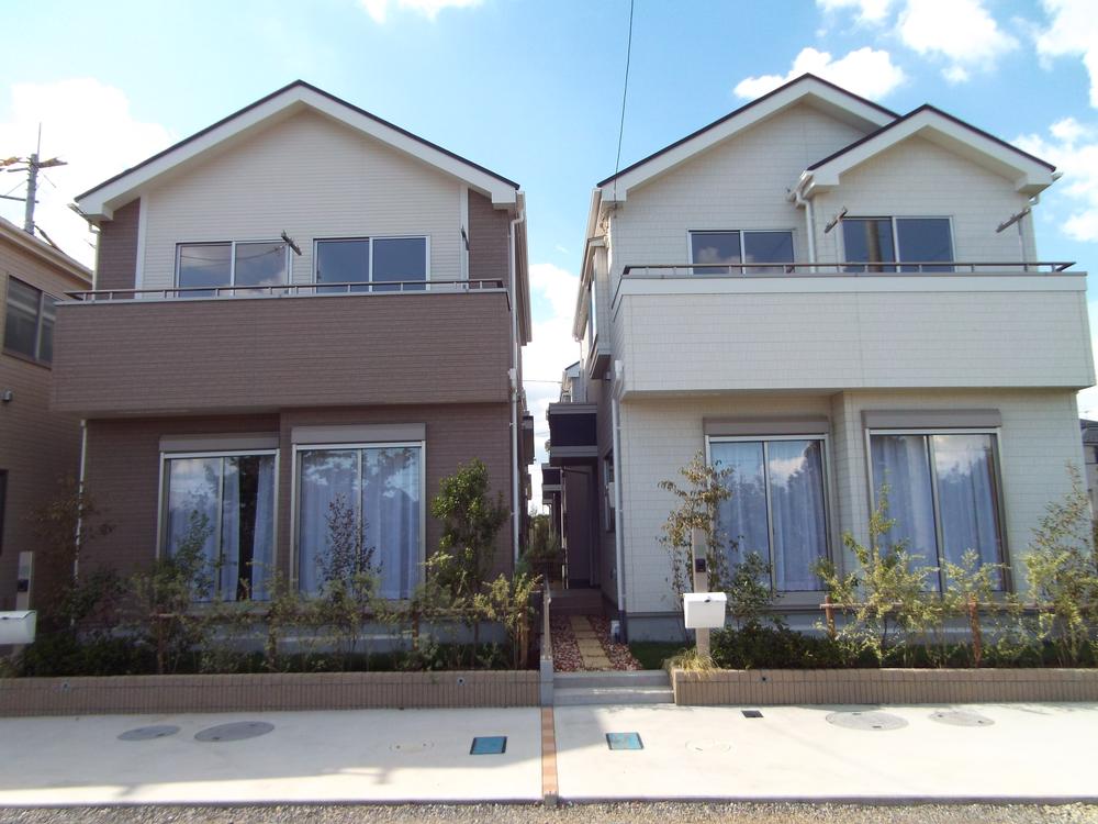 Local photos, including front road. It is also bright in the room in the positive This good large windows in the south road