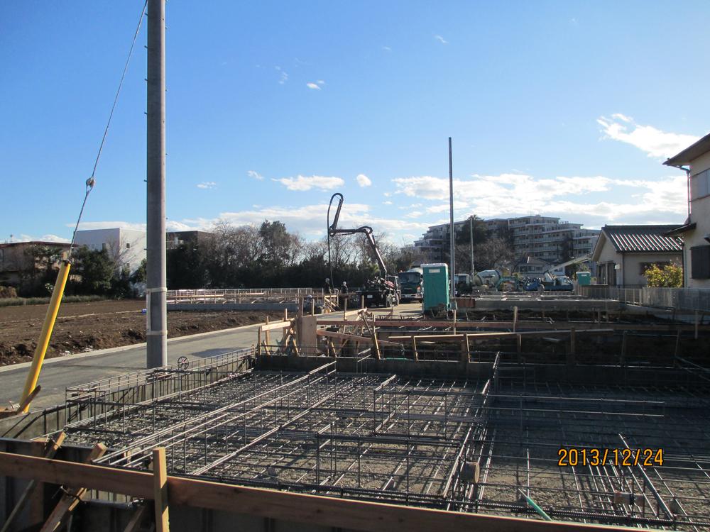 Local photos, including front road. Local (12 May 2013) Shooting