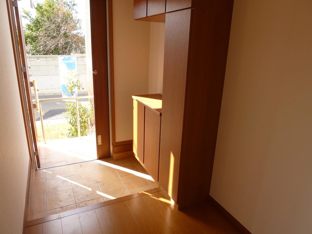 Entrance. Local (11 May 2013) Shooting