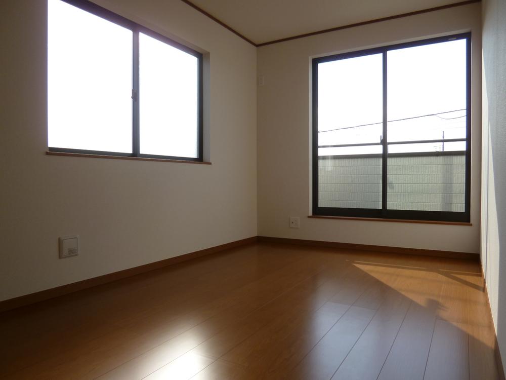 Non-living room. Indoor (11 May 2013) Shooting