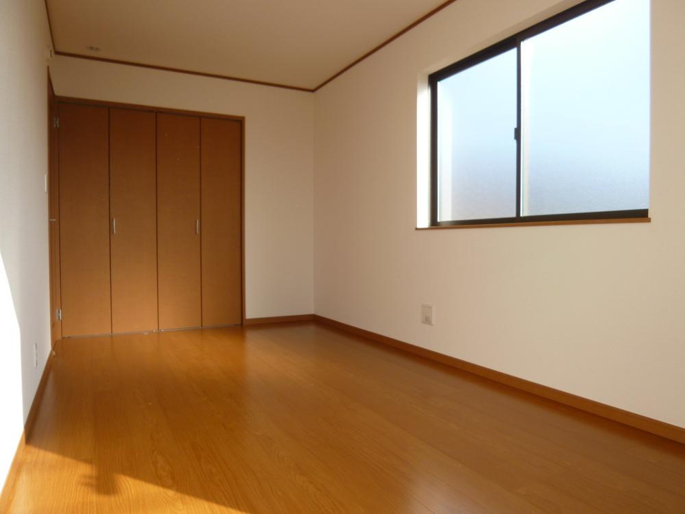 Non-living room. Indoor (11 May 2013) Shooting