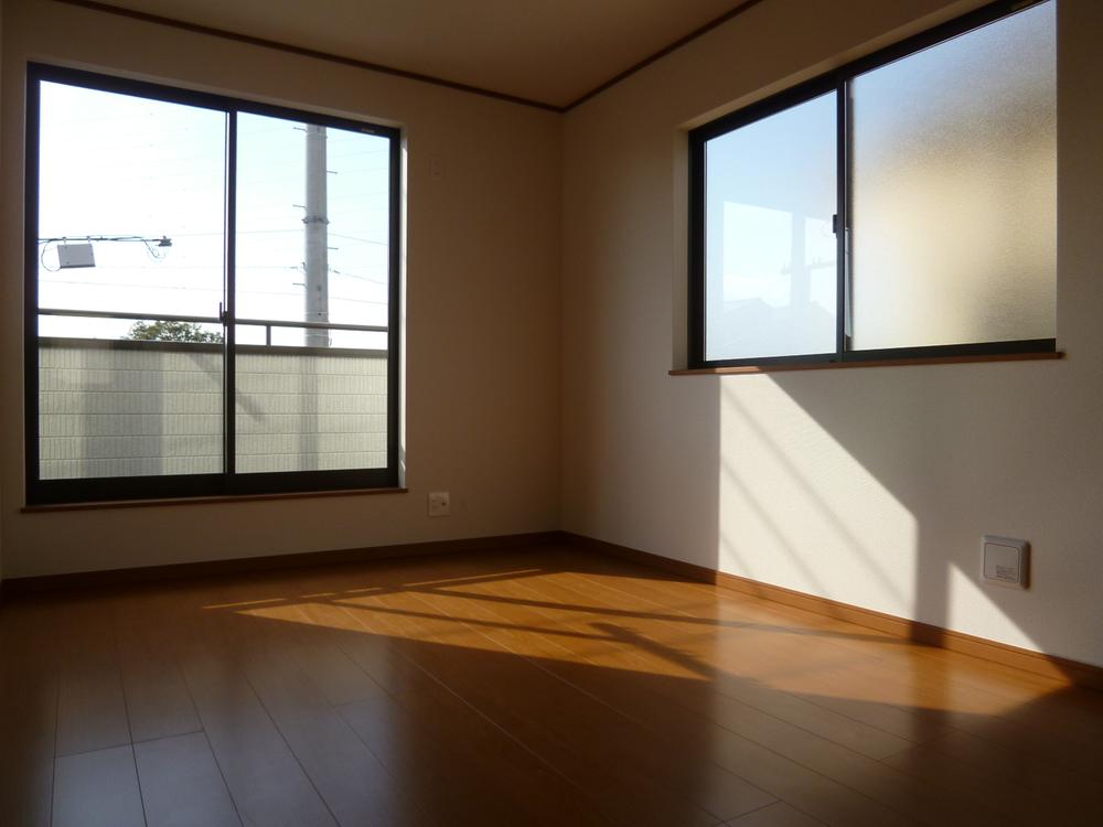 Non-living room. Indoor (11 May 2013) Shooting