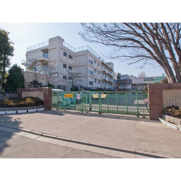 Primary school. 240m to Daimon elementary school