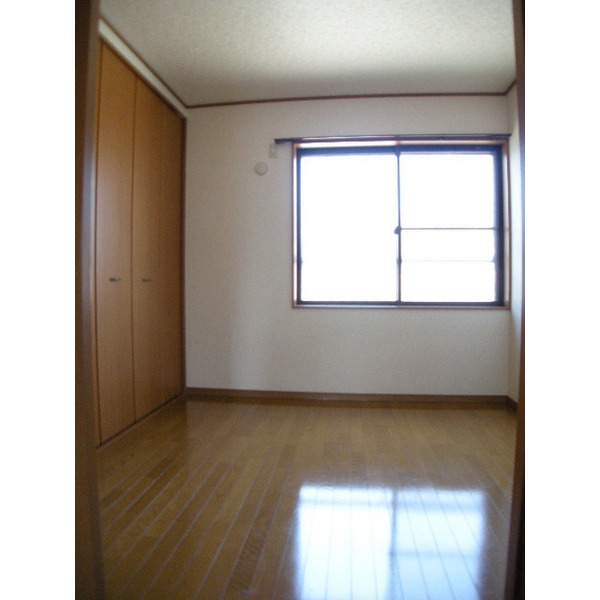 Other room space. 4.5 Pledge Western-style