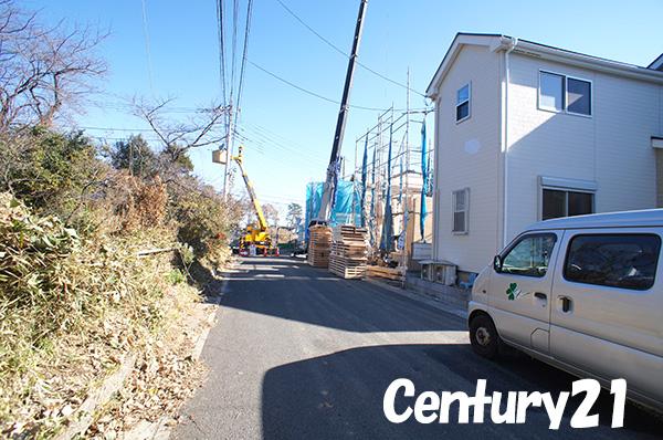 Local photos, including front road. 12 / 16 shooting Completion of framework