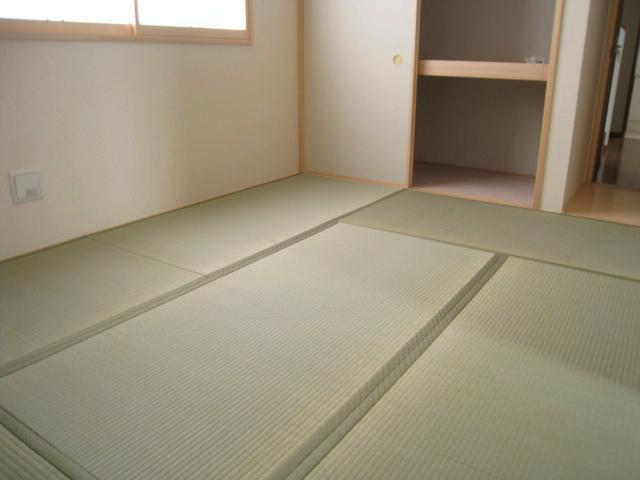 Non-living room. E Building: Indoor (September 2013) Shooting