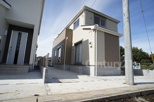 Local appearance photo. Building 3