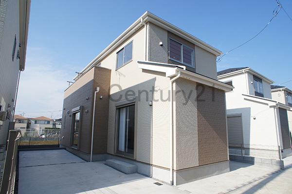 Local appearance photo. 1 Building