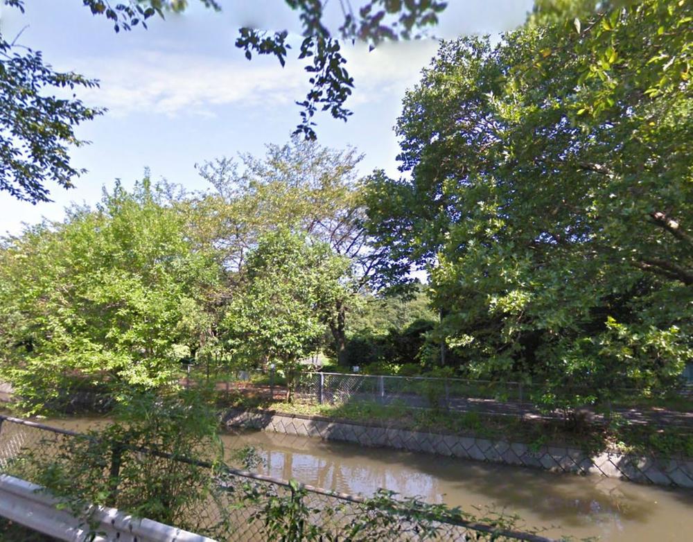 park. 663m to Osaki Park