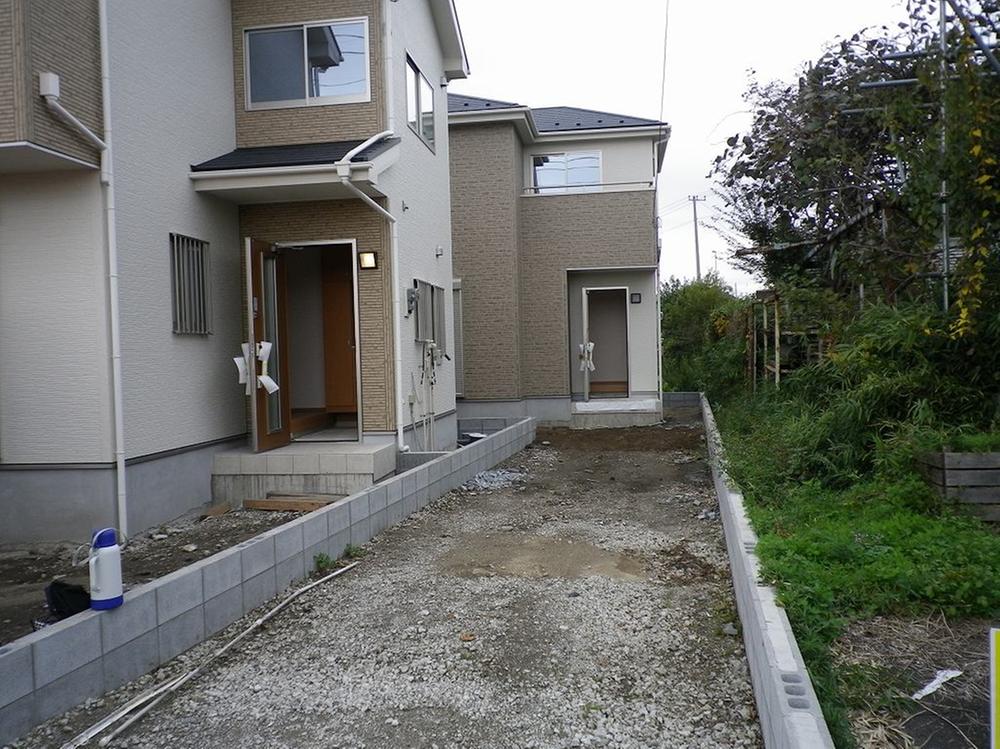 Local appearance photo. Local (11 May 2013) Shooting