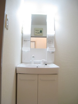 Washroom. Morning of the dressing is here