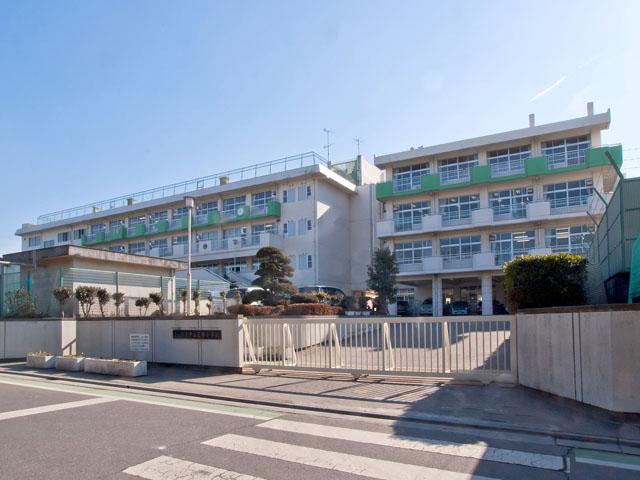 Primary school. Saitama Municipal Shibahara 350m up to elementary school