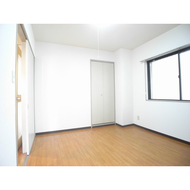 Other room space. Western style room