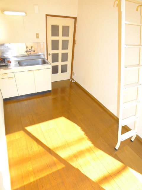 Living and room. Gas stove is installed possible listing!